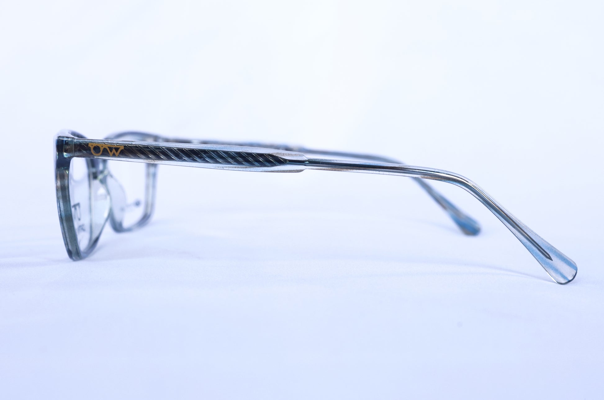 OPTIWISH "Bollywood Star" Cat-Eye Frame (Light Grey Stripe)